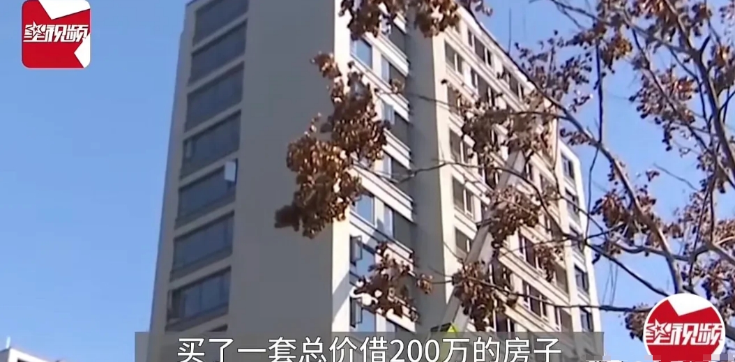 浙江杭州，一男子头脑发热交了10万定金，买了一套总价190多万的房子，带男子回过