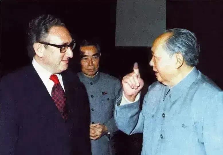 为什么社会主义中国没有成为第二个苏联？

由于毛主席采取了有针对性的积极措施，通