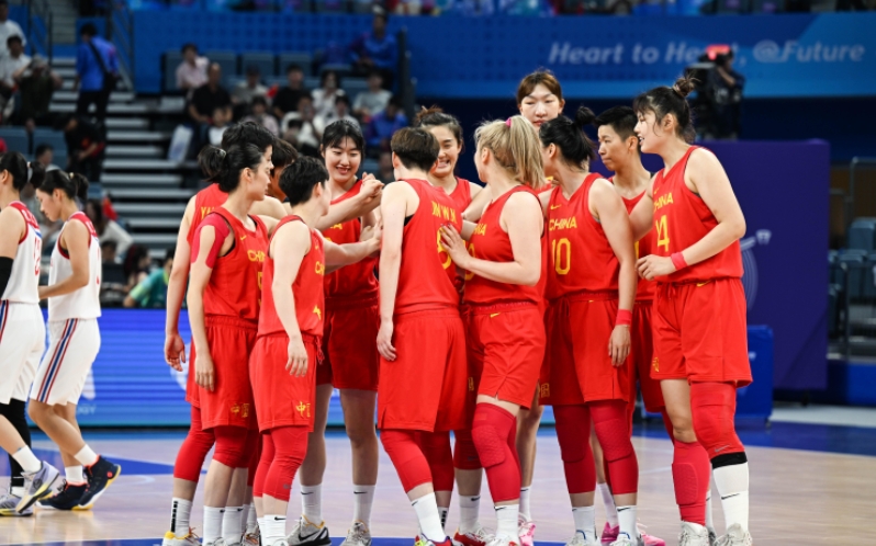 亚运女篮半决赛，中国女篮100-44战胜朝鲜女篮，强调几点！

1.李月汝现在已