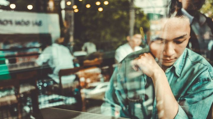 如何在探索自我的道路上找到真正的快乐和幸福？