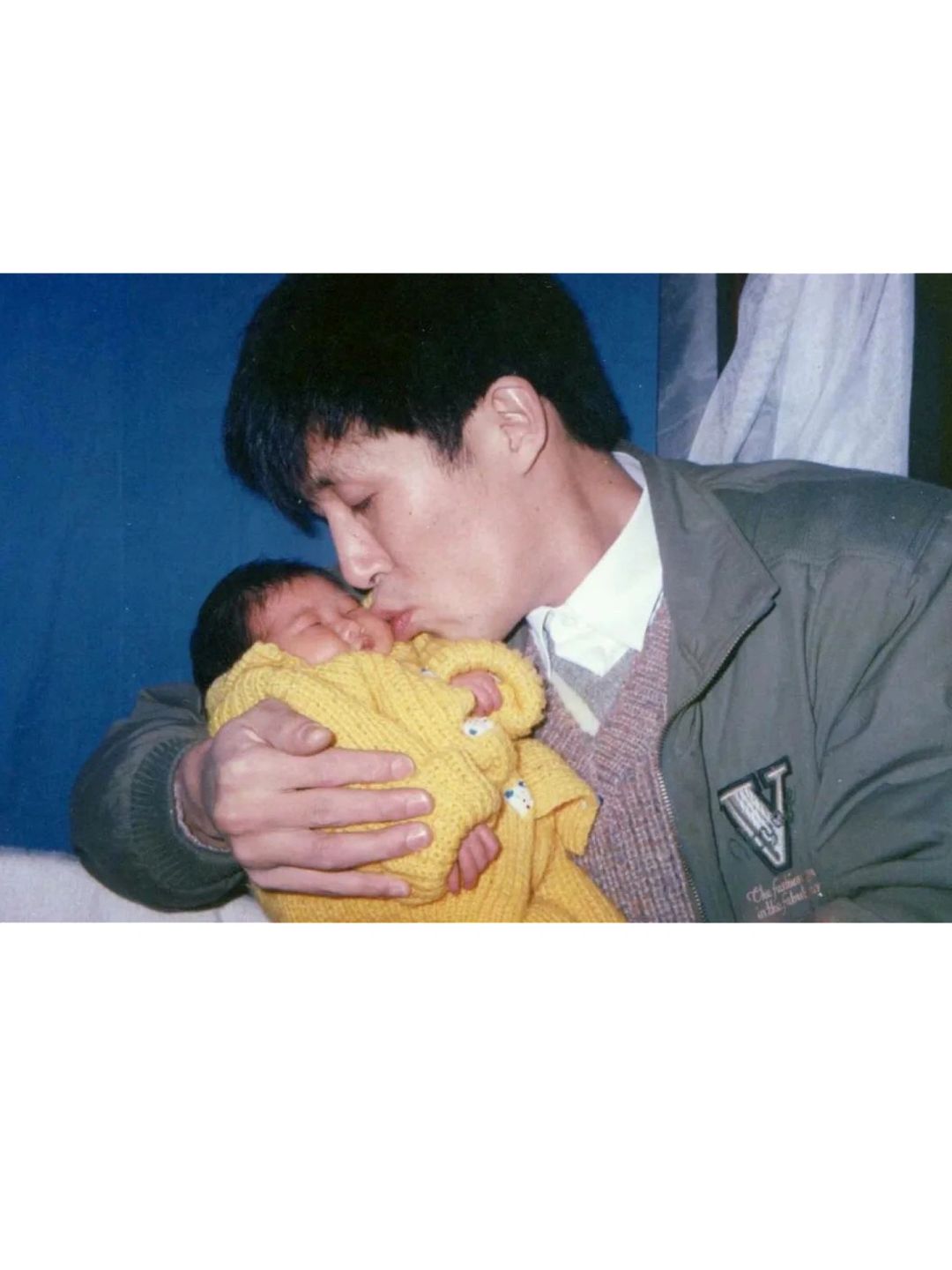 带老爸上春晚｜从缺失的合影到家庭摄影师
我的父亲是一名警察。在我的童年回忆中，父