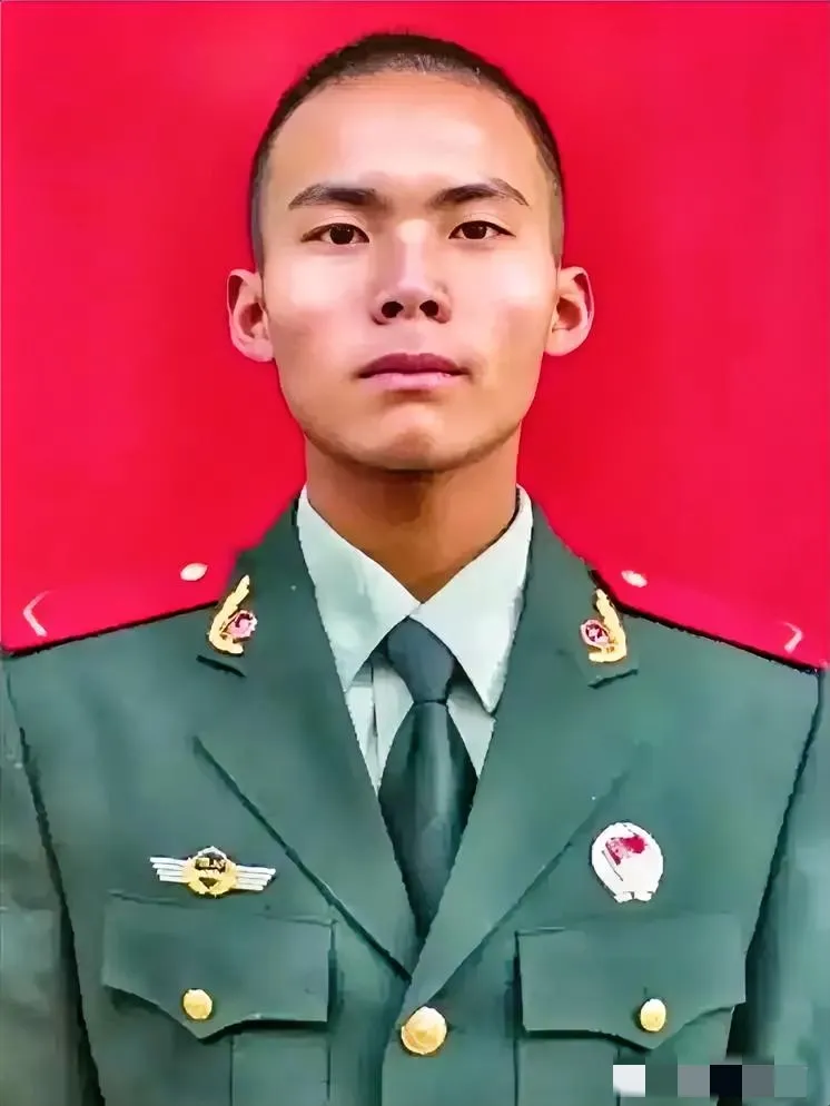 请别吝啬你手中的赞，平凡的士兵也有着崇高的牺牲。武警战士刘先东icon为救一名轻