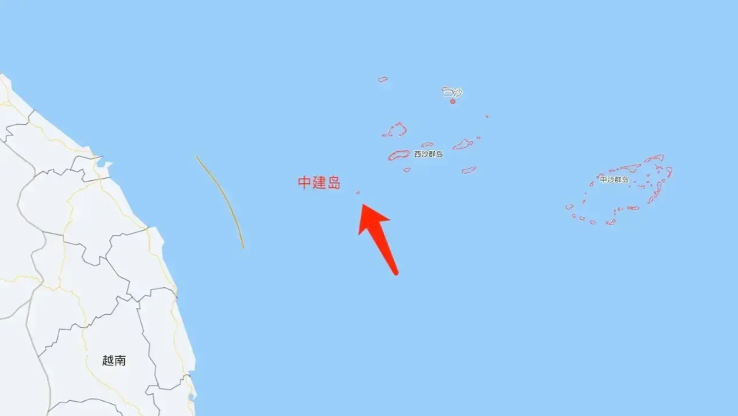 你种岛，我也种岛！各取所需！近日外媒消息南海西沙中建岛出现了大批挖泥船，又要施展
