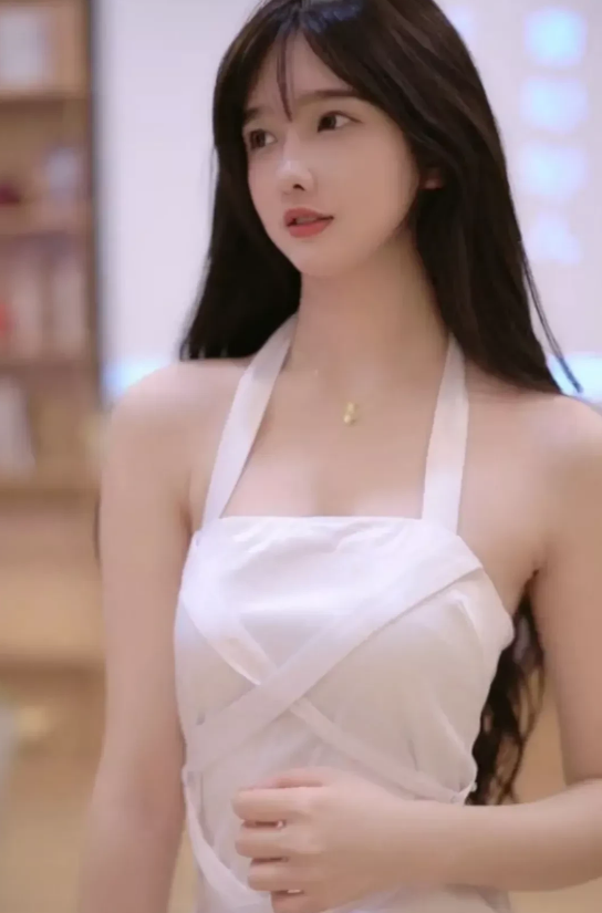 男人不要去贪花
沾花惹草害全家

好多男人有了钱
就把自己老婆嫌

看见靓女的美