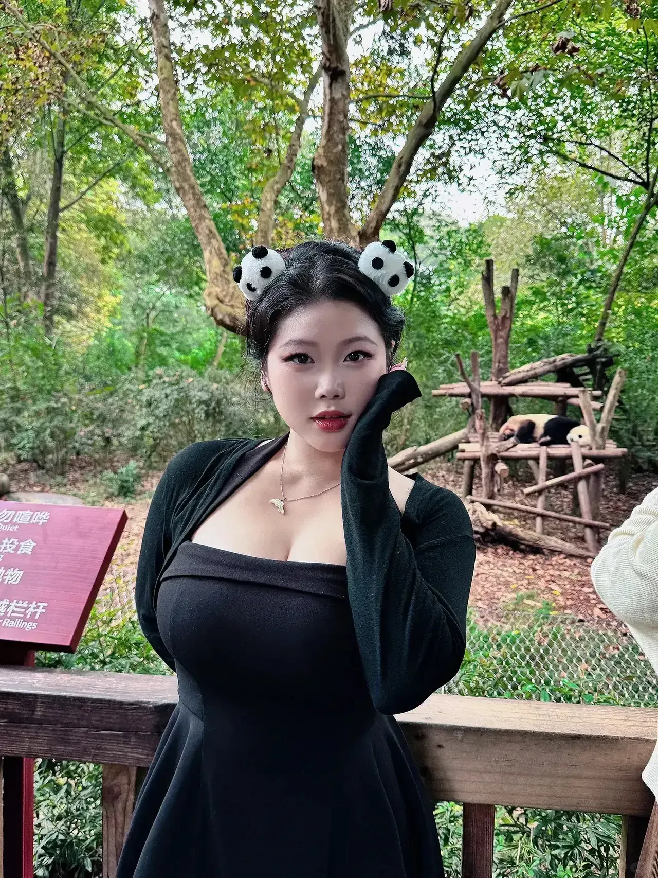 走小镇奋斗路线，拱一线城市白菜