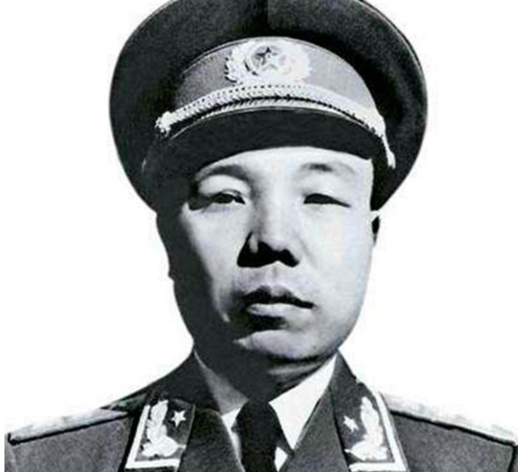 萧华：13岁当县委书记，39岁成开国上将