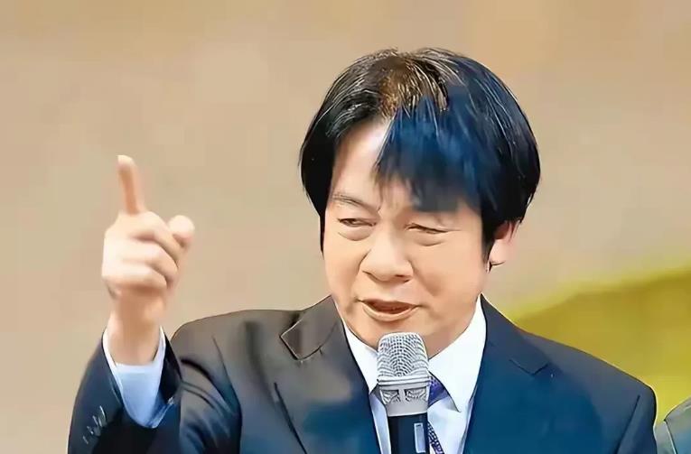赖清德最近怒骂下属事件频出，蓝营民代分析认为其正面临管理危机！

有媒体爆料称赖