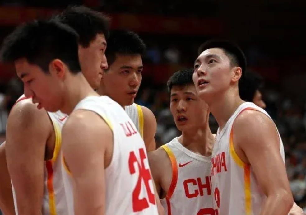 男篮集训队之后，这5人已经免检，未来百分百留队

1、胡明轩:敢打敢拼，作风硬朗