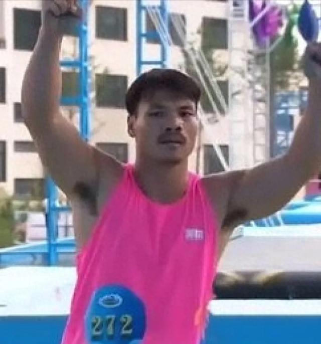 网红嘴哥勇闯《快乐向前冲》扛起健身圈大旗，双料大奖引发热议！
