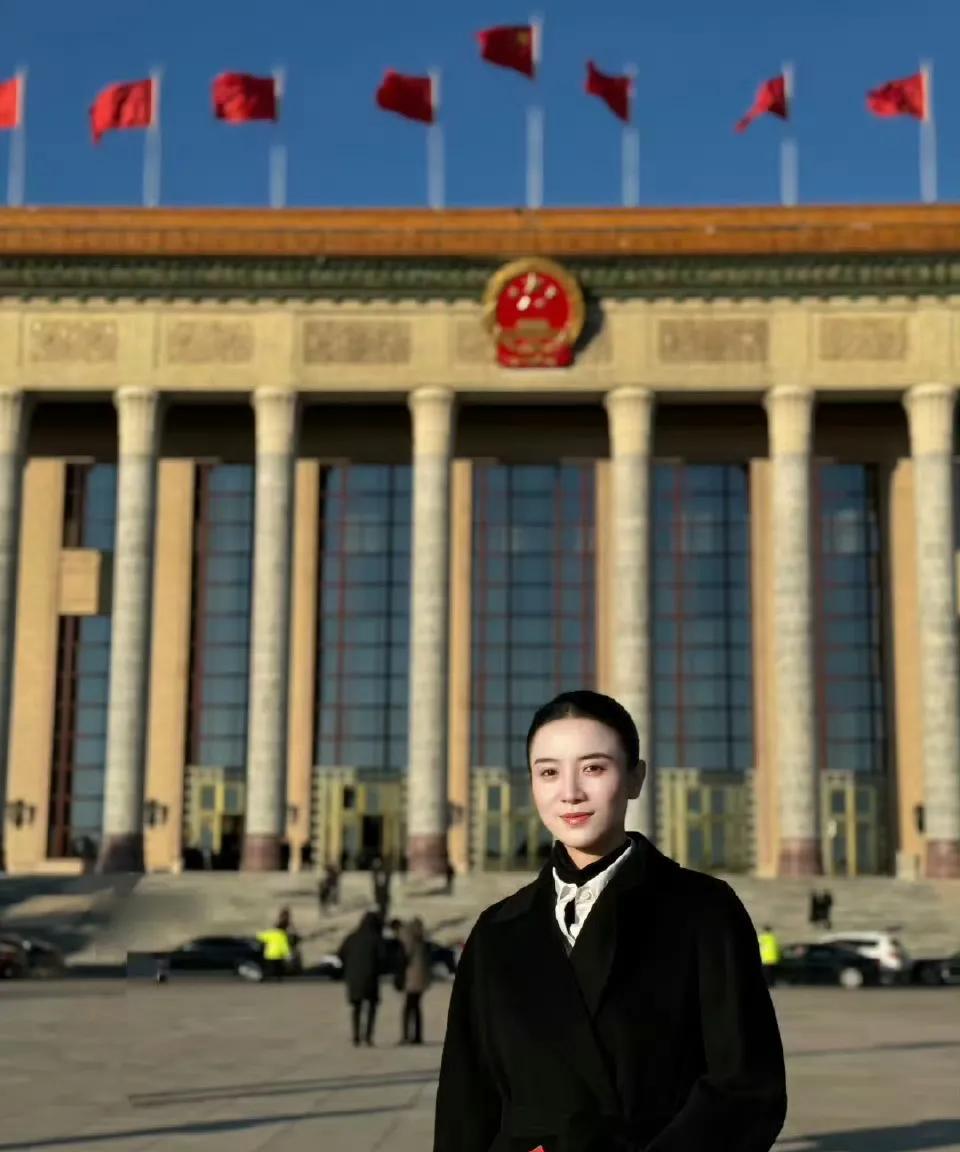 宋佳这番话真的很圈粉！她把外表的美丽归功于父母，尤其是妈妈的养育之恩，这种感恩的