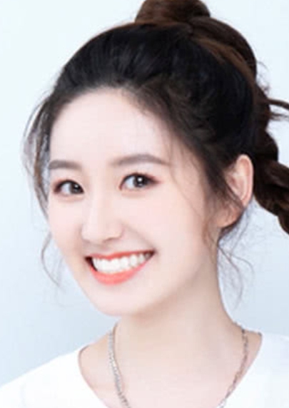 高菡，这位年轻而才华横溢的女性