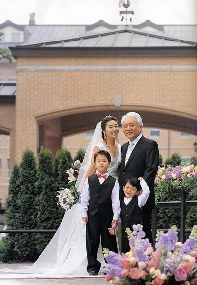 年轻时慧眼识珠嫁对人,如今61的她,早成韩国最幸福的权贵夫人!(韩国年轻演技派男演员是谁)-第7张图片-九妖电影 年轻时慧眼识珠嫁对人,如今61的她,早成韩国最幸福的权贵夫人!(韩国年轻演技派男演员是谁)-第7张图片-九妖电影