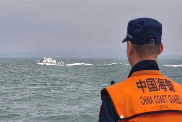 15次谈判全部谈崩！台军向金门增派军舰，大陆出手了！距离台海巡署撞击大陆渔船翻覆