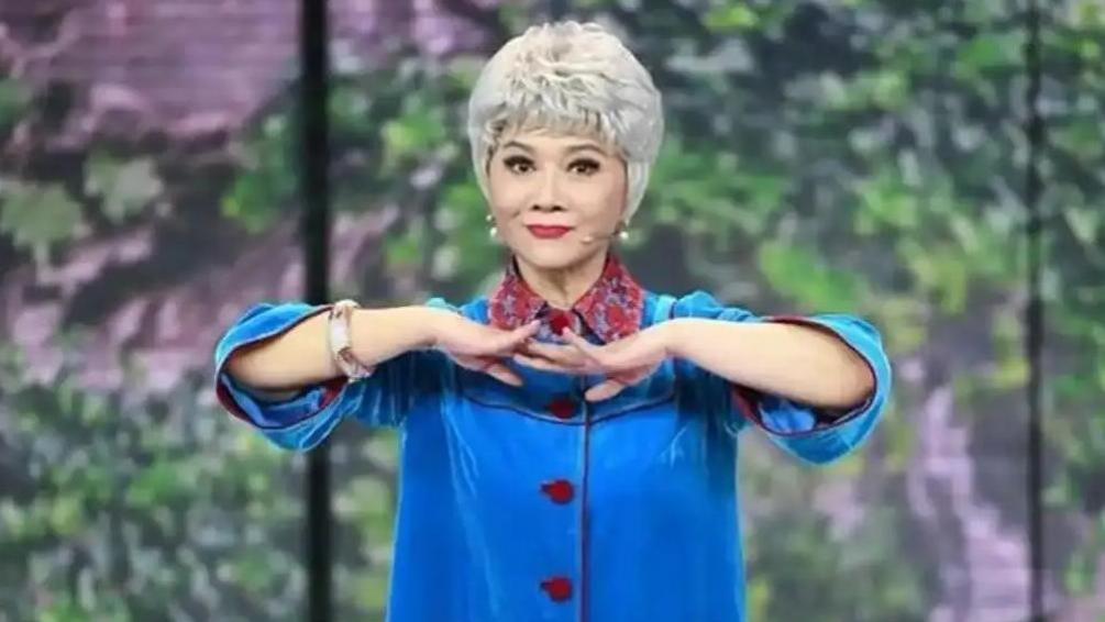 原来他就是蔡明儿子！隐瞒37年不公开，是蔡明骄傲也是心病