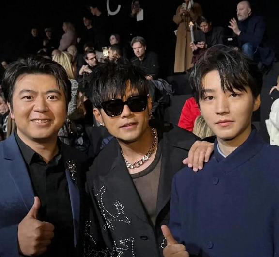 周杰伦，华语乐坛传奇，以独特曲风引领潮流多年。郎朗是享誉国际的钢琴大师，王俊凯从