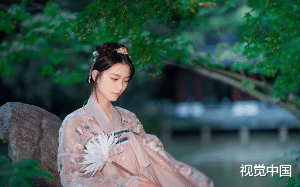 聋女死后，皇帝给她殉葬了