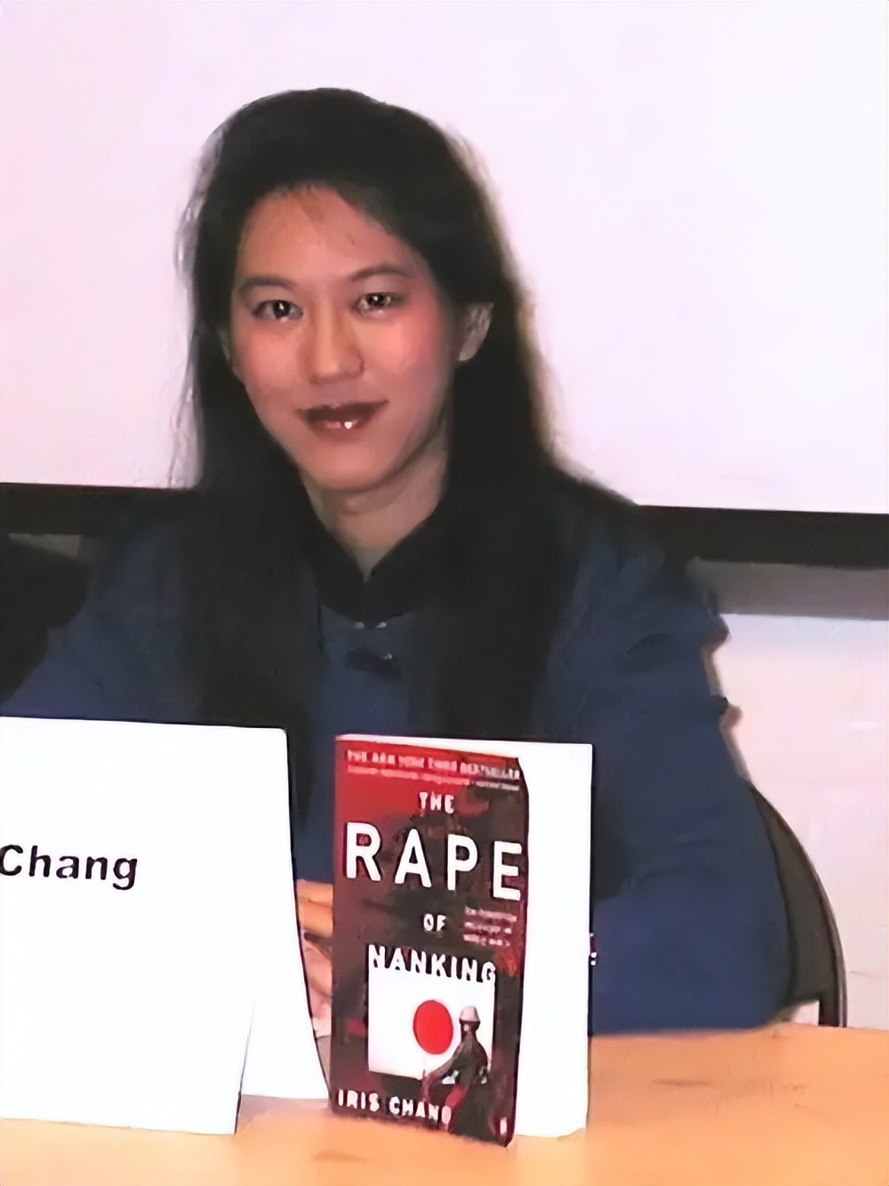 12.13中国人都记得这一天, 都记得张纯如, 向所有遇难者致敬!