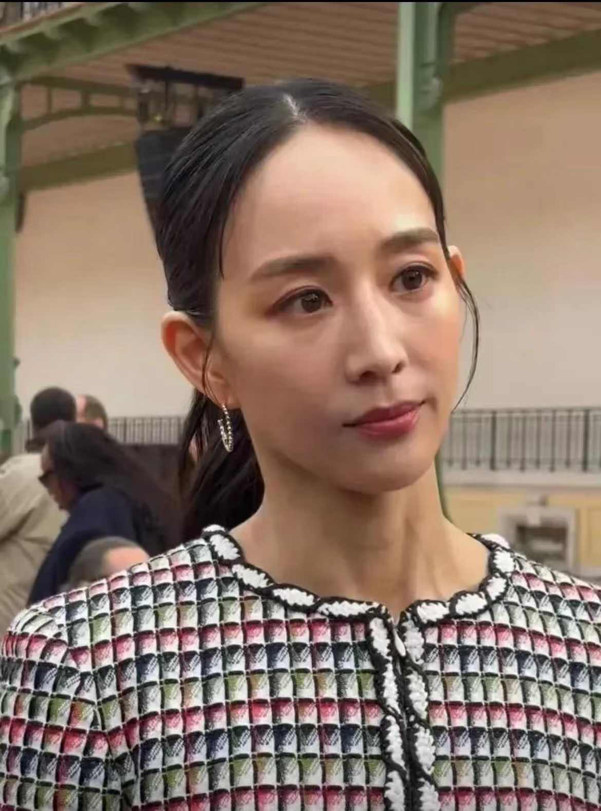 说实话，光靠运动并不一定能抗衰老。张钧甯就很能证明这一点
