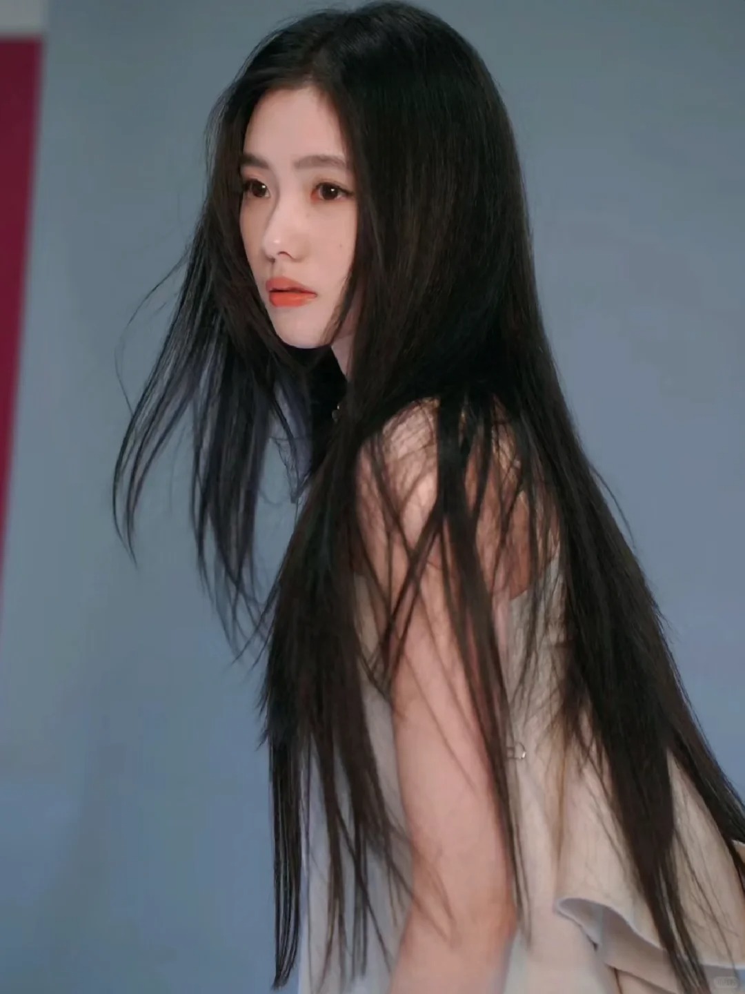 礼貌提问｜存子这种高层次长发可以剪出来吗
好想剪头啊我
但是我从来没有笑着出来过