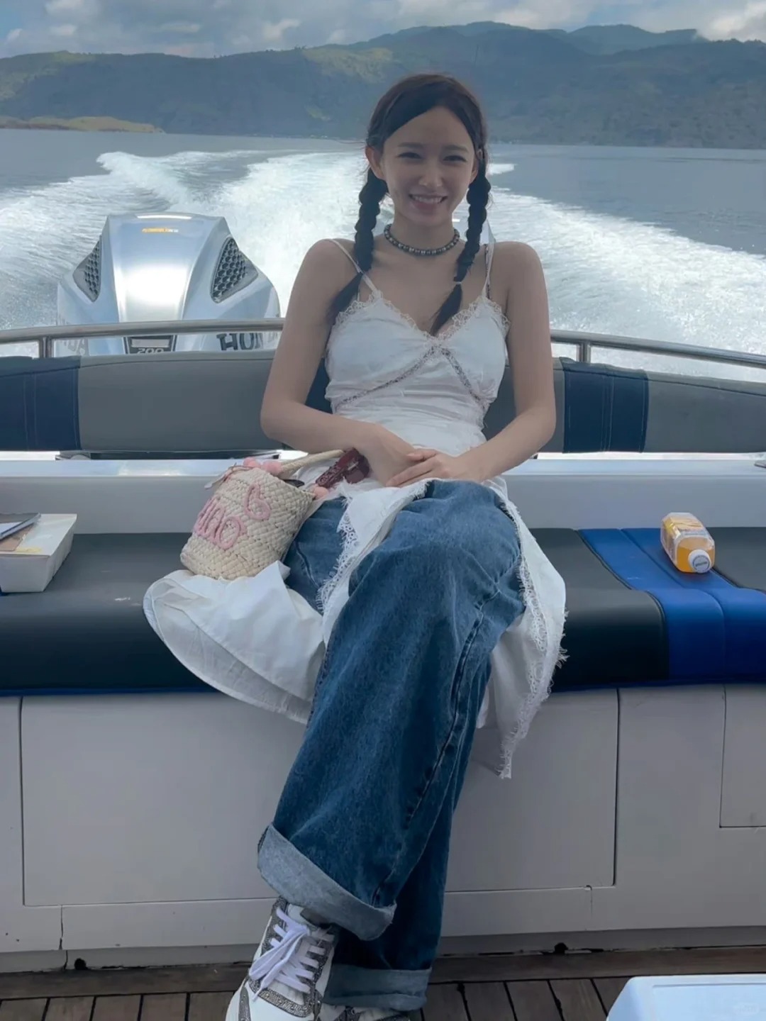 程潇怎么发这个
看完我直接母爱变质
女鹅出道这么多年，直接变老婆！斯哈斯哈