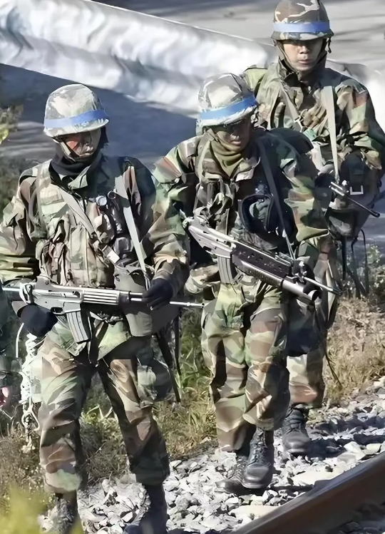 库尔斯克战场上，被俘的俄军士兵说，朝鲜士兵伤亡比俄军多。

朝鲜派出了约1200