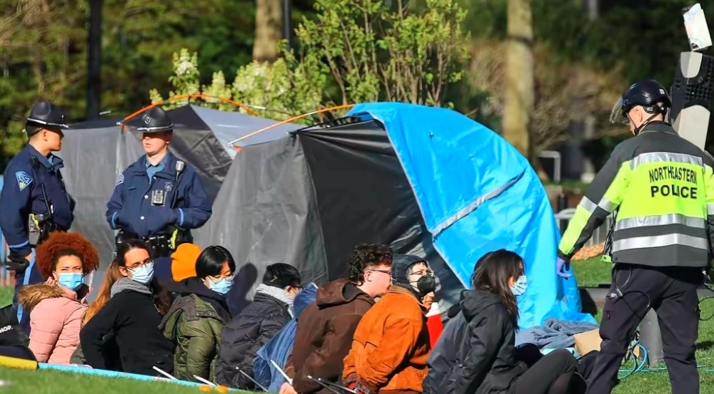 哇塞，美国政府这次可是慌乱不已啊！居然天真地认为，只需驱逐那些抗议的大学生就可以