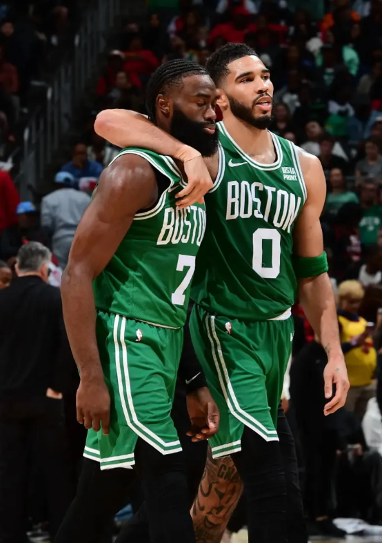 这也极度打脸了，凯尔特人大战奇才，3位亿元先生天差地别

1、凯尔特人大当家塔图