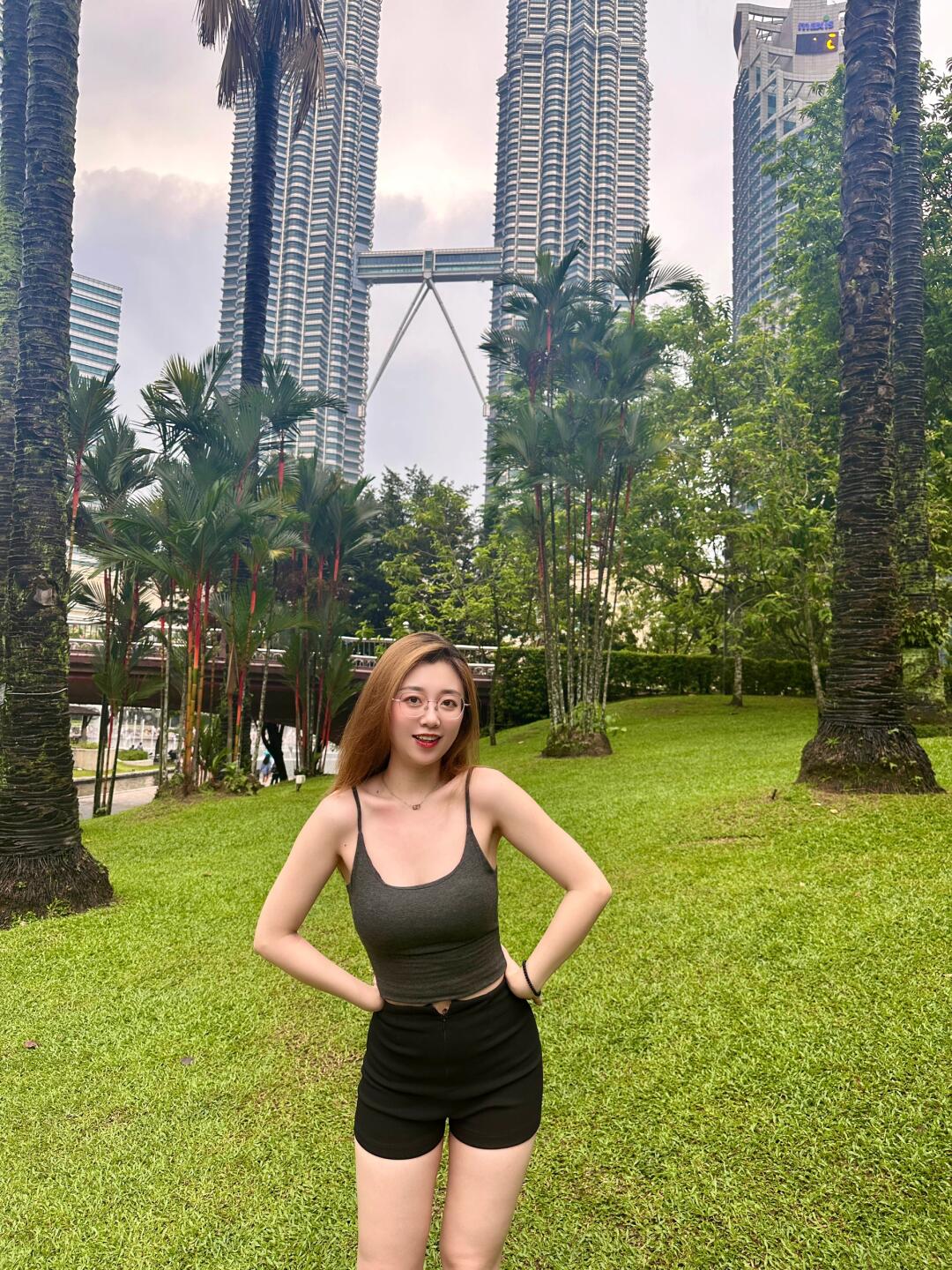 喜欢我的肉腿🥰