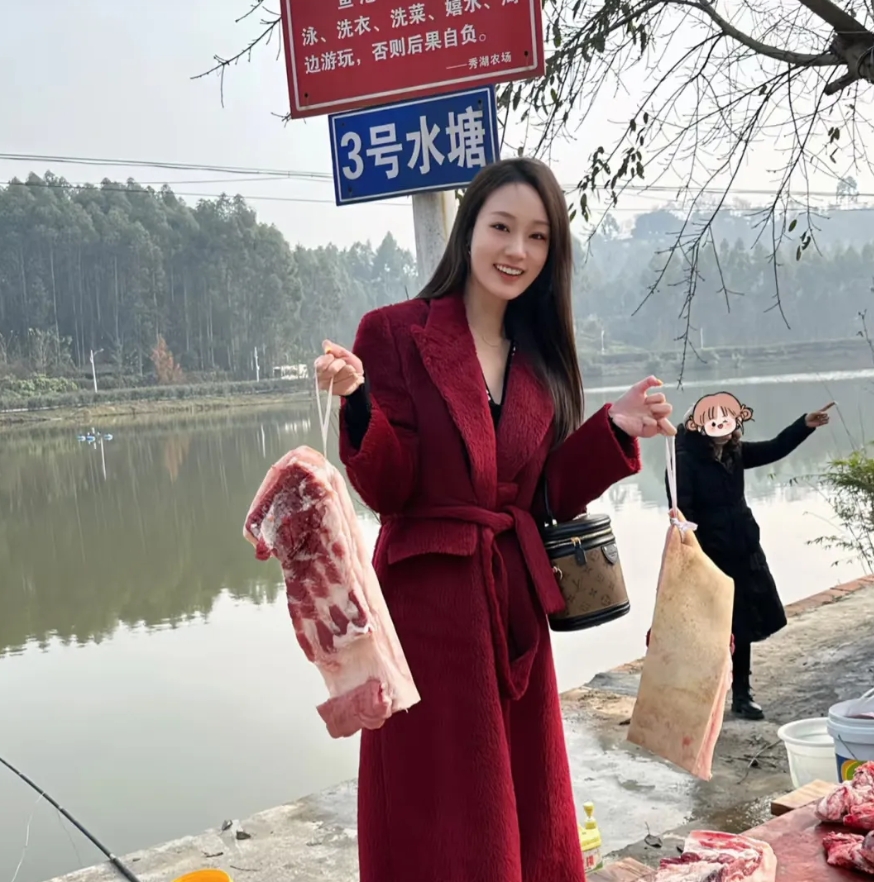 生女儿有什么用。今天老家杀猪，让女儿一家过来帮忙，结果女儿一家人直到猪都杀好了才