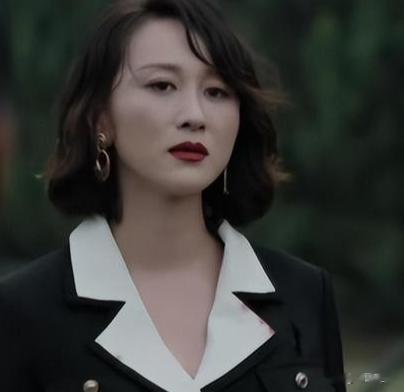 同样演“大姐大”,把雪迷宫练练和狂飙高叶放一起看,差距出来了(雪地迷宫)-第19张图片-九妖电影 同样演“大姐大”,把雪迷宫练练和狂飙高叶放一起看,差距出来了(雪地迷宫)-第19张图片-九妖电影