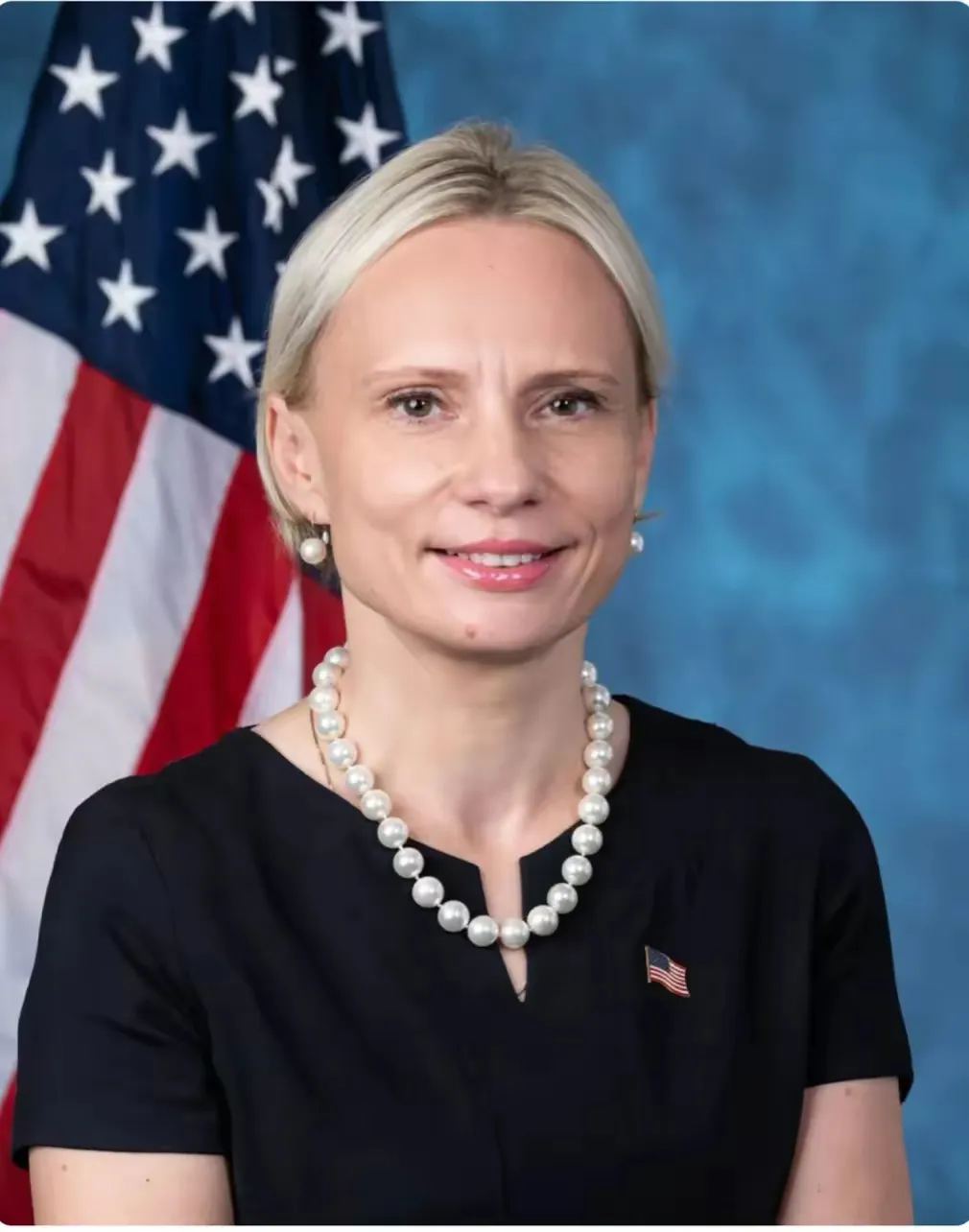 万万没想到！
乌克兰裔美国众议员身为乌克兰裔居然投下反对票，公开反对美国援乌法案