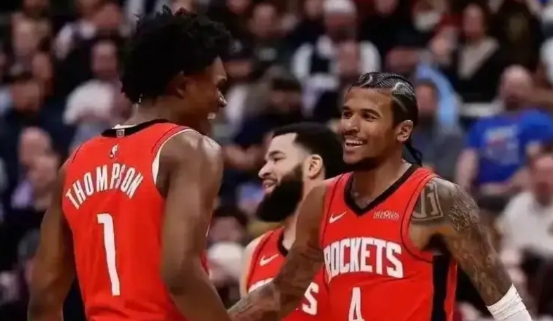 还是年轻！今天火箭队在手握优势的情况下，终场前一度被对手6秒内投进两记三分球，导