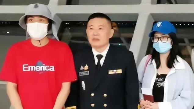 王星回国后，被拐两女孩父亲发声，透露细节