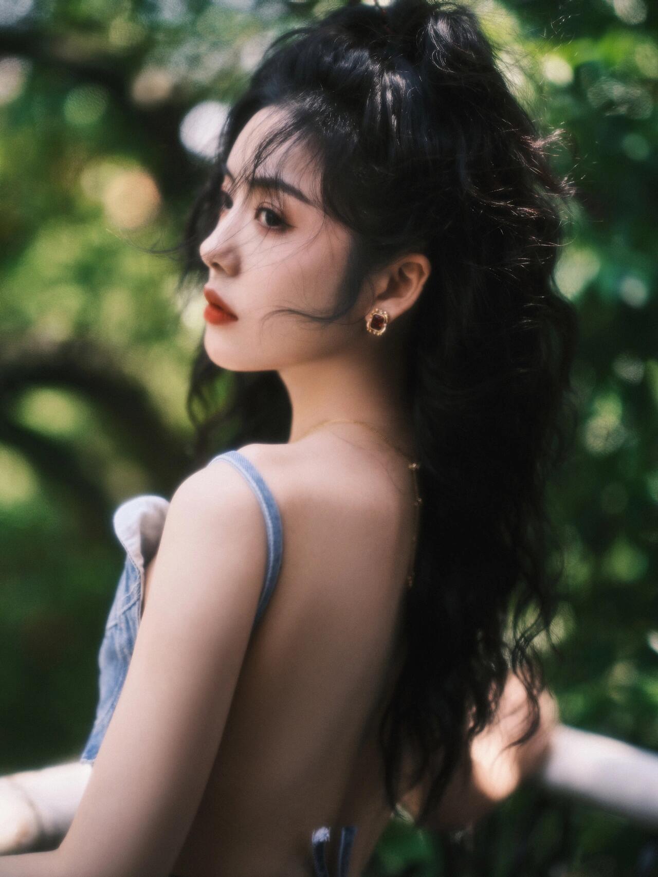 热辣来袭，蔡文静美背杀