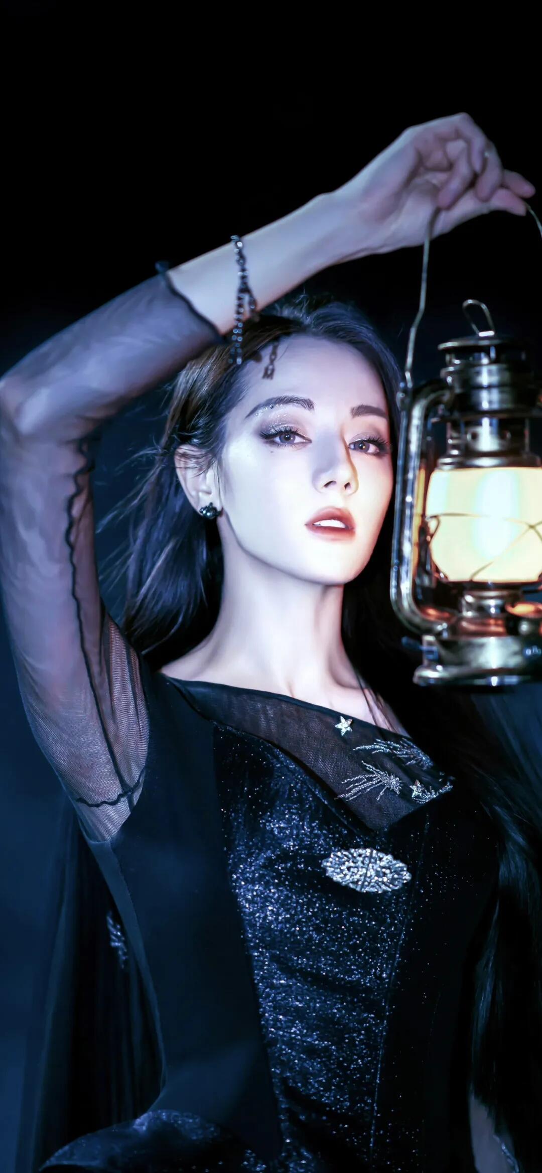 热巴风格很大胆