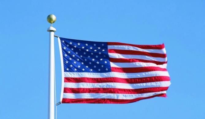 对美国不客气了！岛内媒体点名批评美国！11月1日，岛内媒体刊文表示，美国要为全球