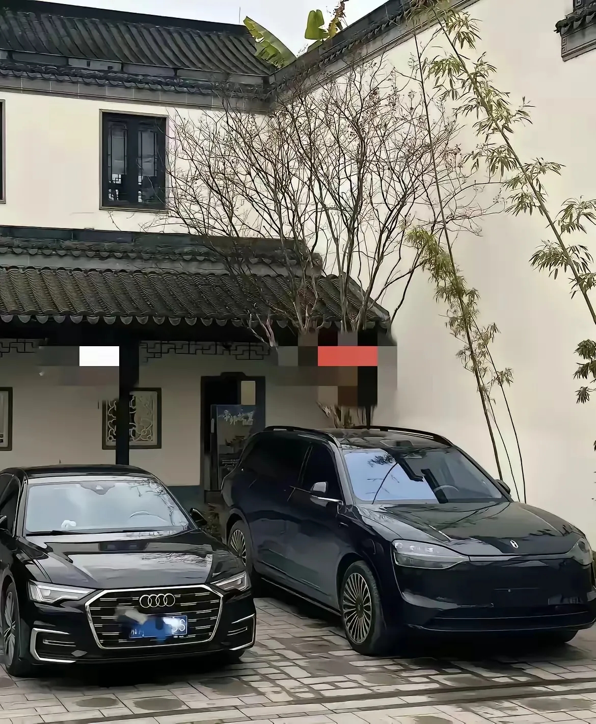 这俩车哪个开着更有面子？
