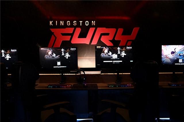 血脉喷张 Kingston FURY电竞房燃爆游戏战力