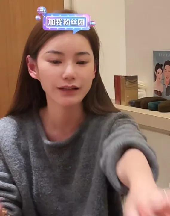 大S真的不该与汪小菲离婚，你看这对可爱的儿女，看着都令人羡慕，可惜啊，大S！
 