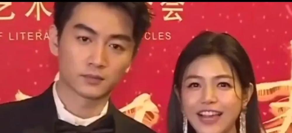 这俩终于官宣离婚了，接下来大概率是刘诗诗！

离婚总是让人感到唏嘘，期待刘诗诗能