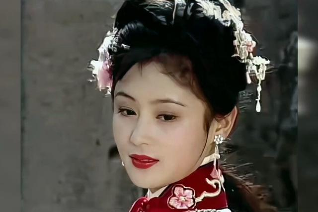 陈红曾问陈凯歌：“若我不嫁给你，我会不会更有钱？”陈凯歌的回答并不浪漫：“如果你