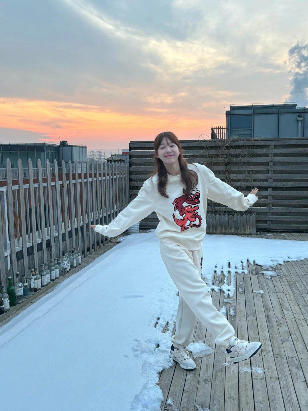 徐梦洁慵懒松弛中带着精致