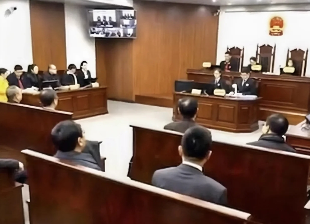 湖北武汉，40岁未婚男子因病离世，生前立下遗嘱，把自己名下400万房产、100万