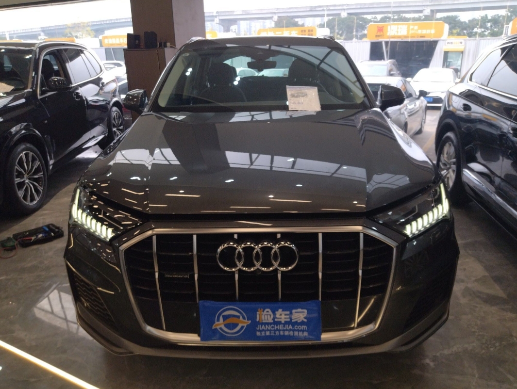 豪车越来越便宜，这辆开了三年的3.0T奥迪Q7报价40万值得买吗？
最近在四川成