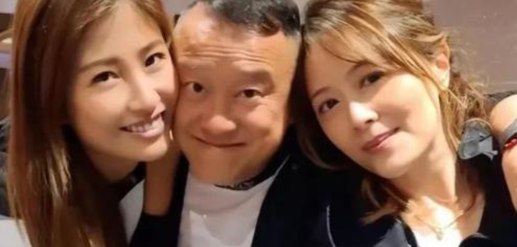2008年，曾志伟在主持节目之前喝了点酒，然后就干了一件让人哭笑不得的事。他趁丘