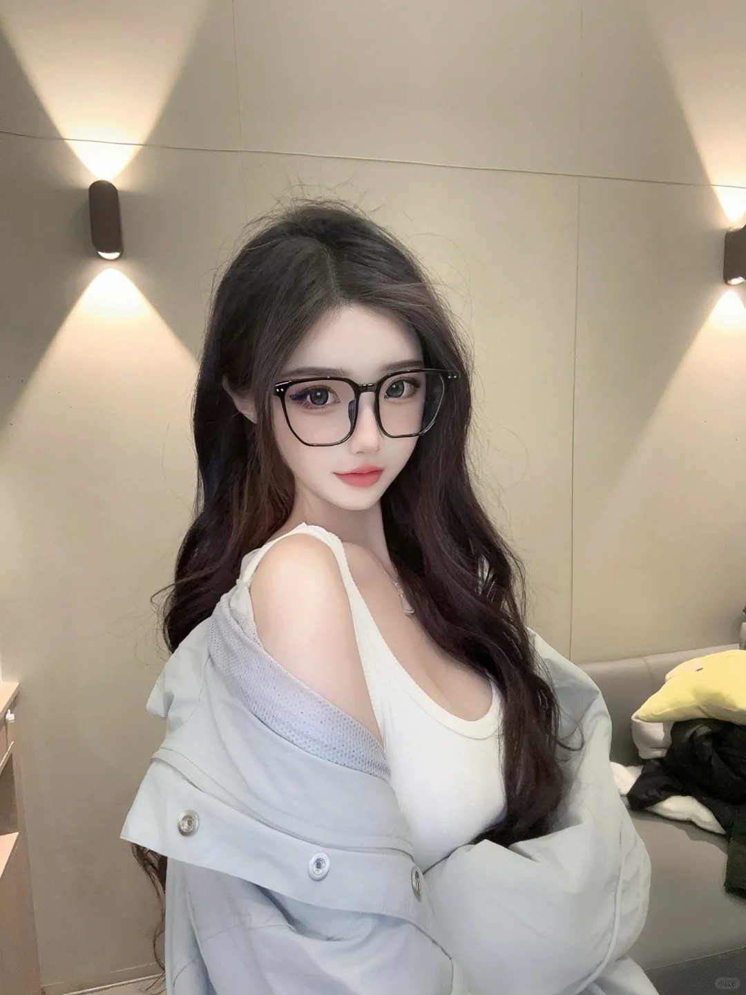 戴上眼镜好像温柔姐姐