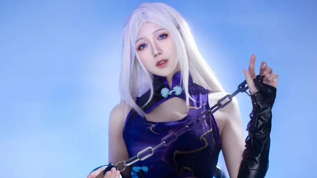 永劫无间季莹莹COS，黑丝玉足，御姐范十足，这身材太太太爱了