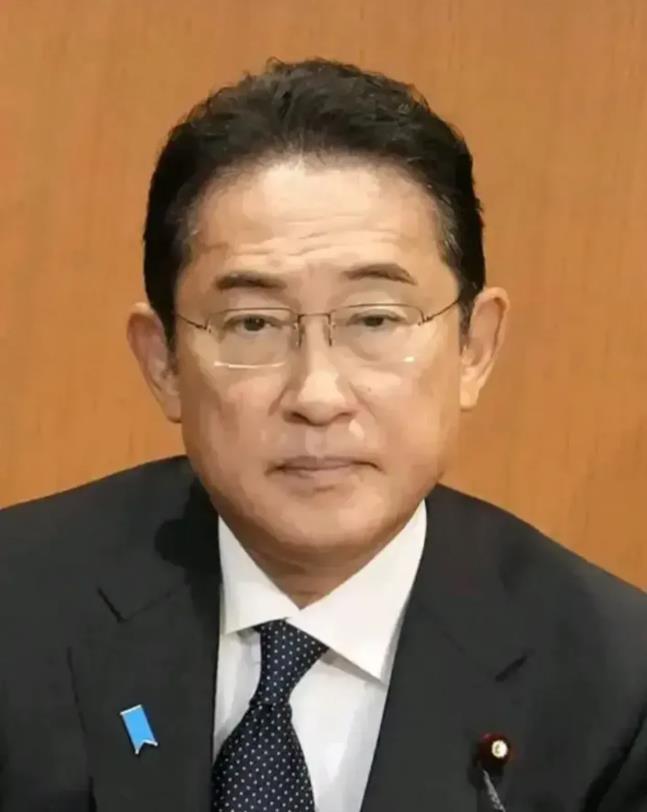 不好了！
日本那边又出大事了！
刚刚日本突传来坏消息！没想到邮政银行直接炸了锅，