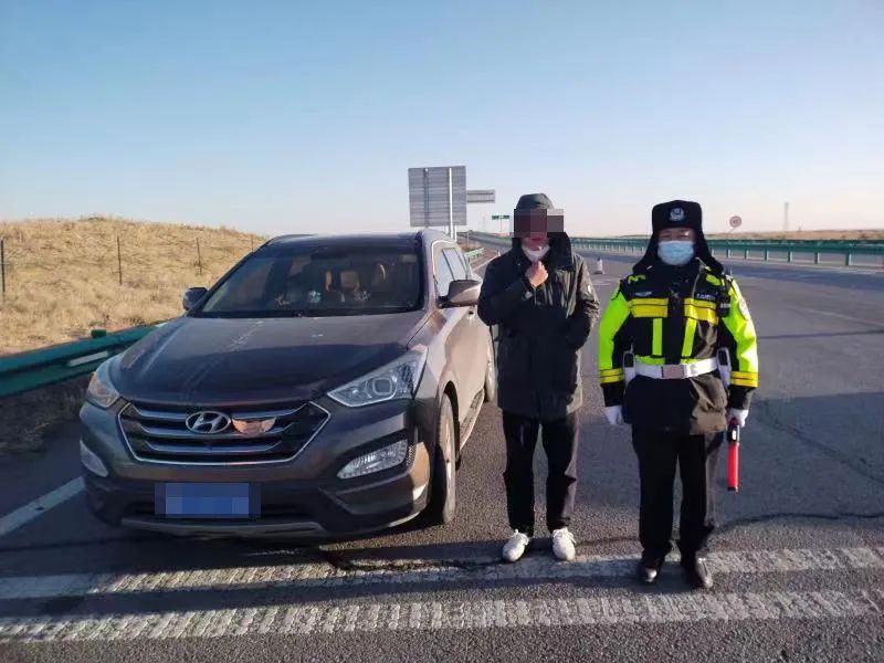 拿着驾驶证还被判无证驾驶？车主不服，交警：都吊销了还说啥？