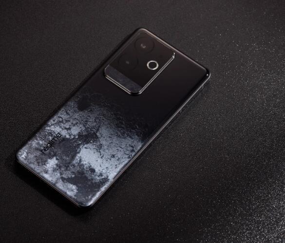 realme 真我 GT6 手机

12GB + 256GB 首发价 2799 